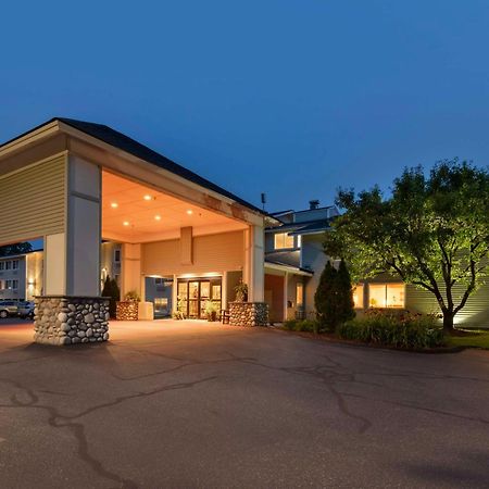 Best Western Plus Windjammer Inn & Conference Center Burlington Buitenkant foto