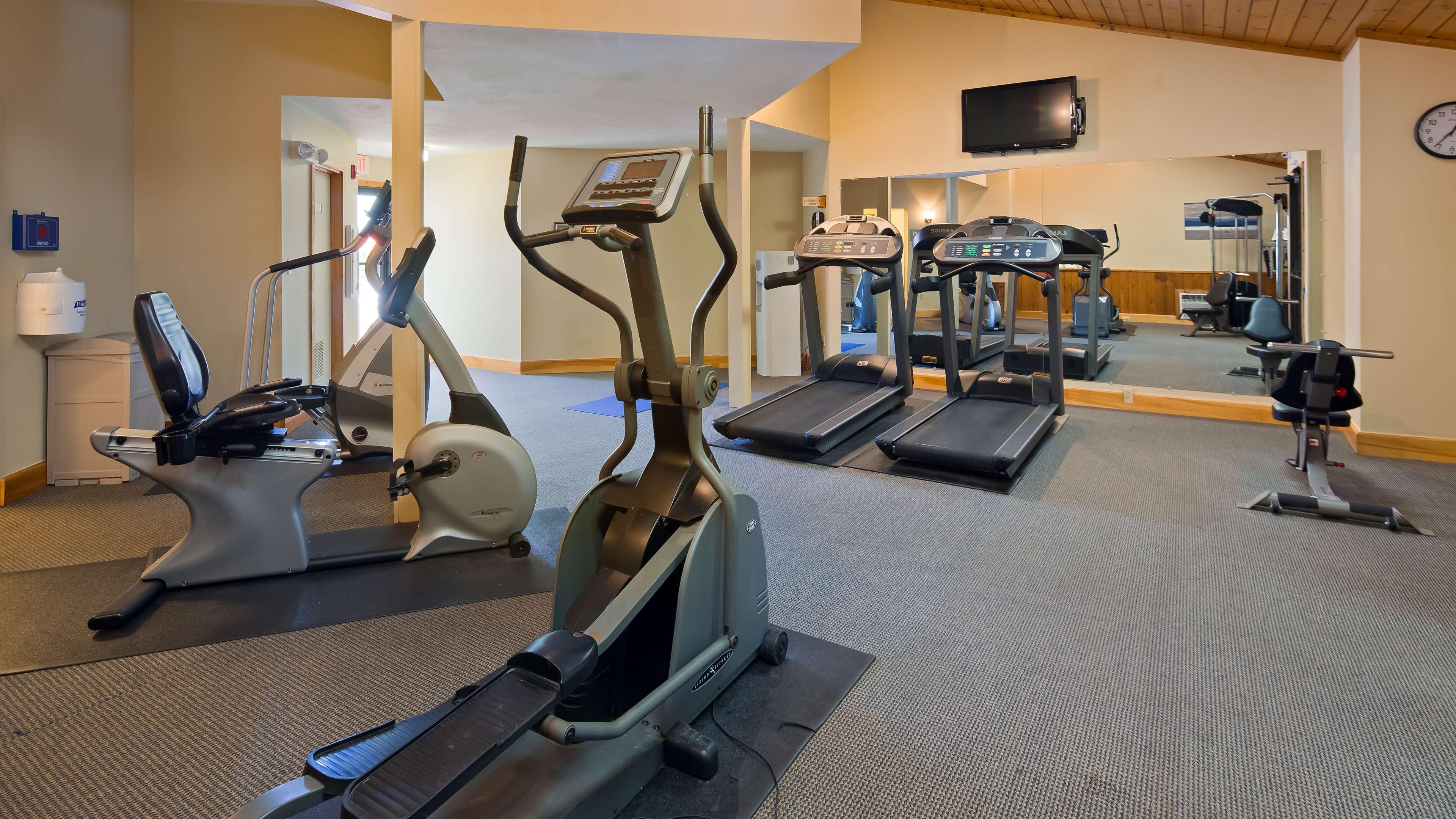 Best Western Plus Windjammer Inn & Conference Center Burlington Buitenkant foto