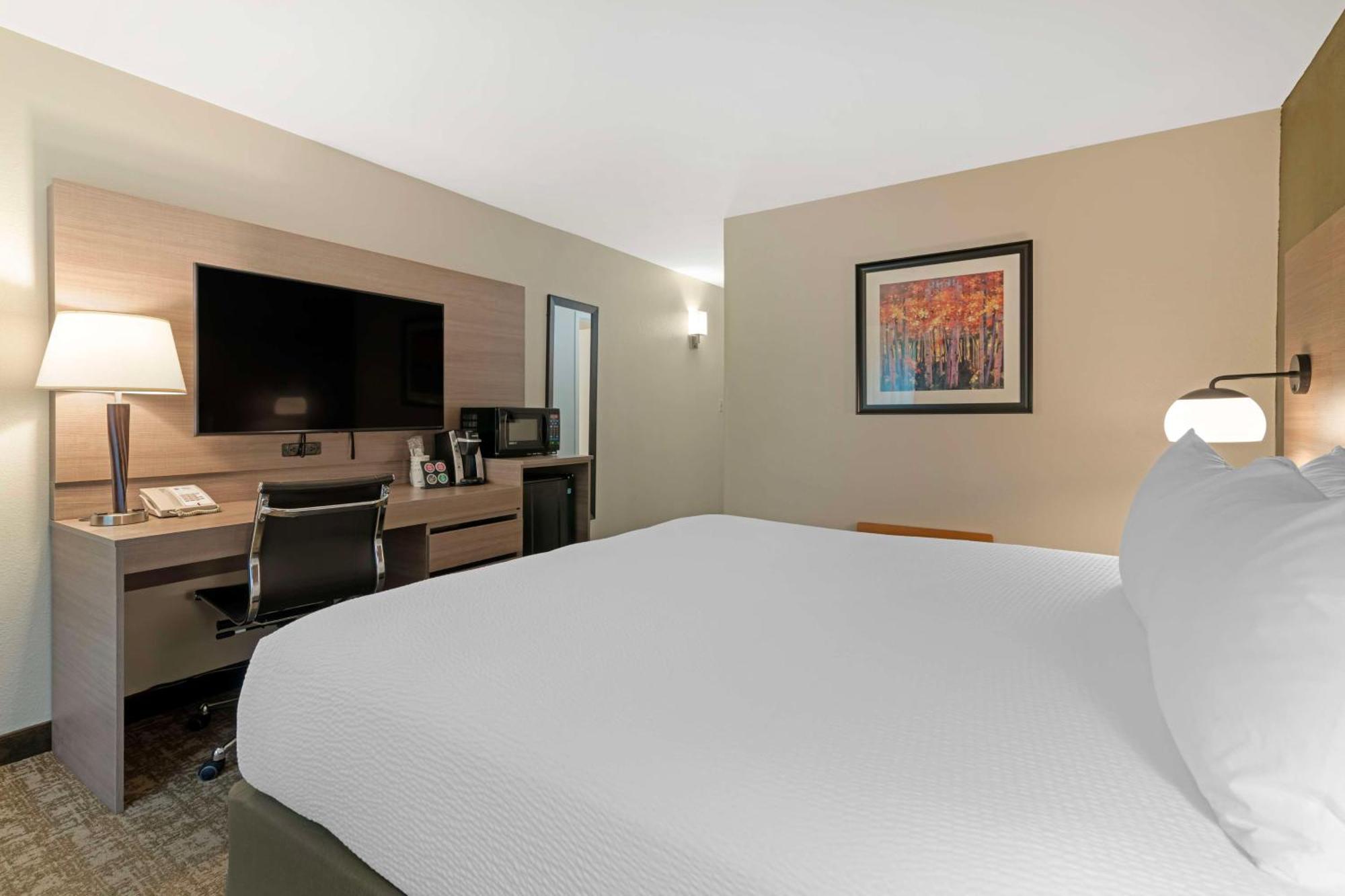 Best Western Plus Windjammer Inn & Conference Center Burlington Buitenkant foto