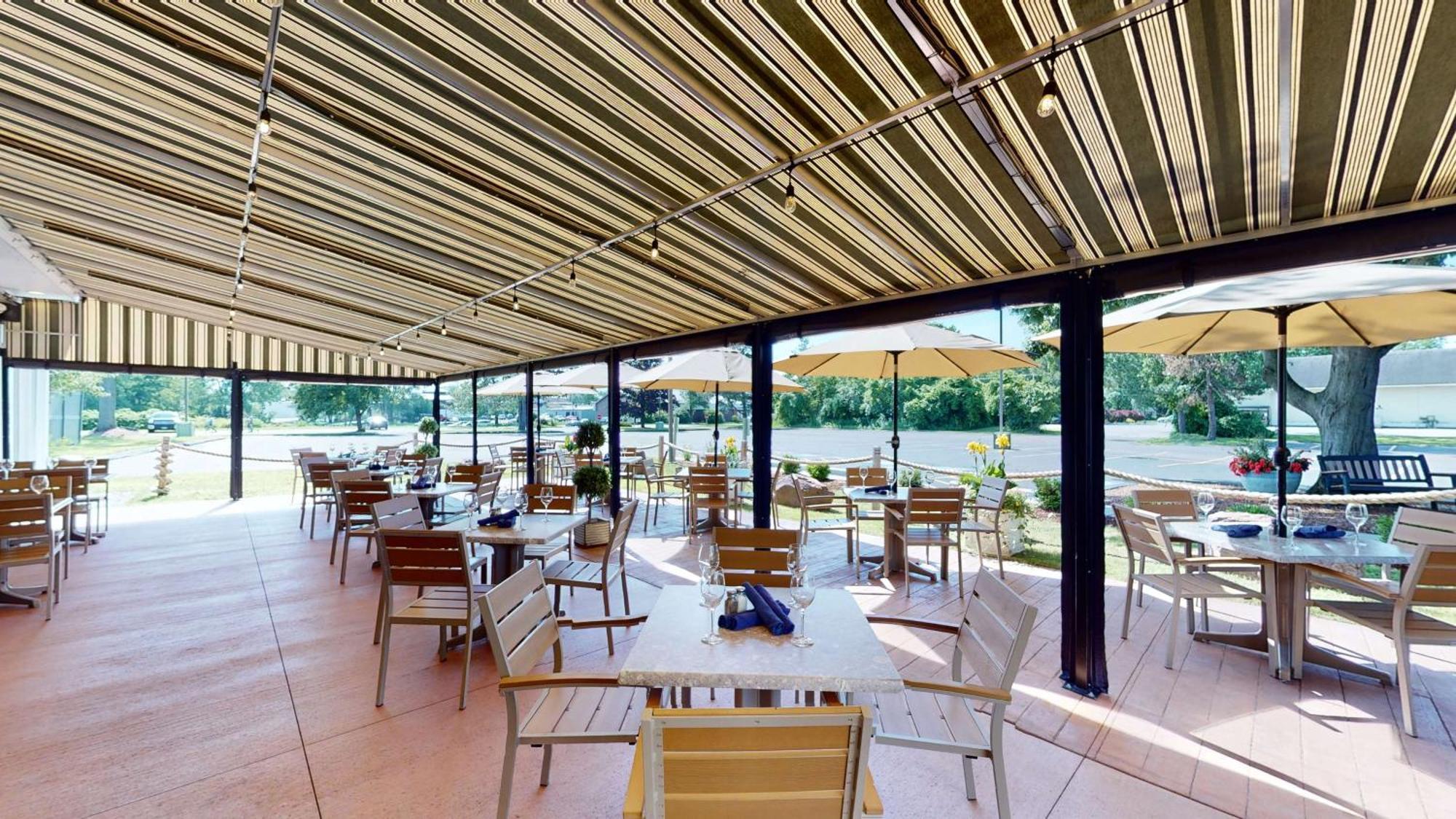 Best Western Plus Windjammer Inn & Conference Center Burlington Buitenkant foto