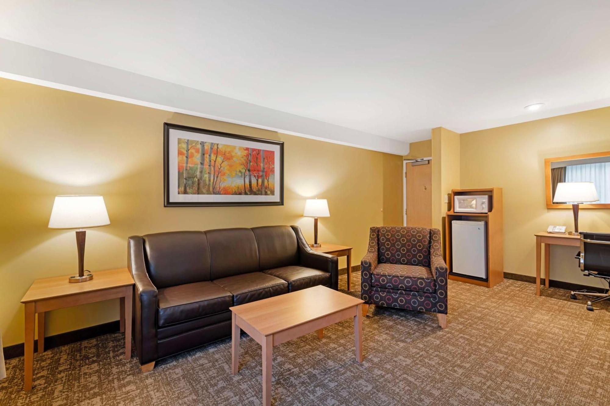 Best Western Plus Windjammer Inn & Conference Center Burlington Buitenkant foto
