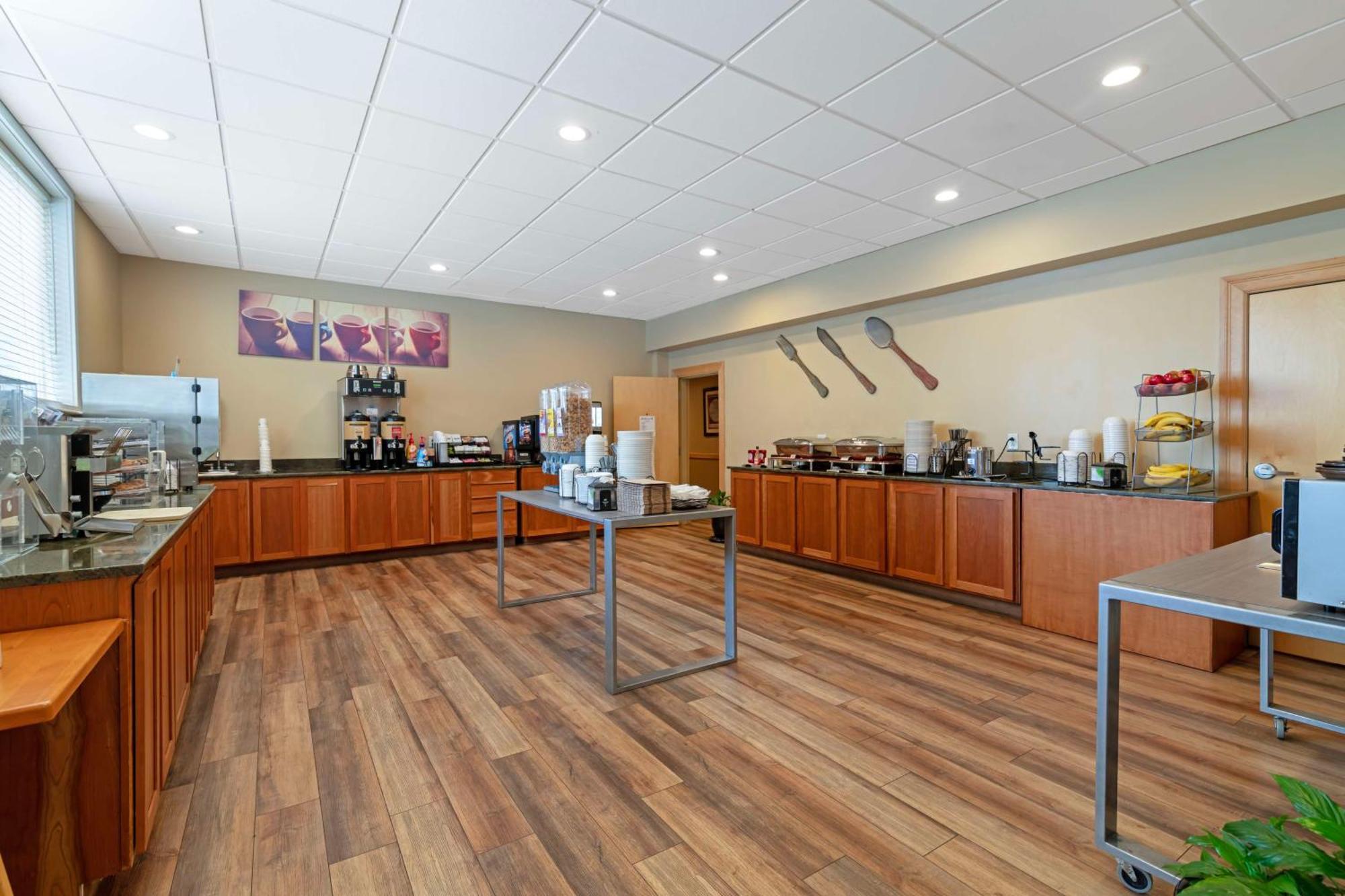 Best Western Plus Windjammer Inn & Conference Center Burlington Buitenkant foto