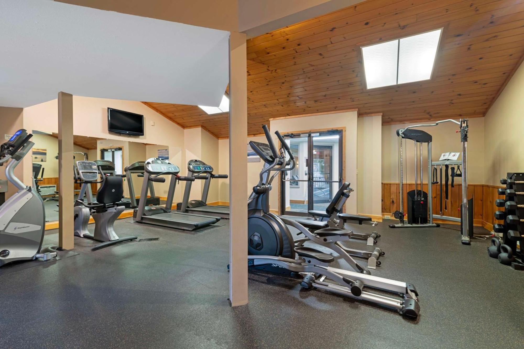 Best Western Plus Windjammer Inn & Conference Center Burlington Buitenkant foto